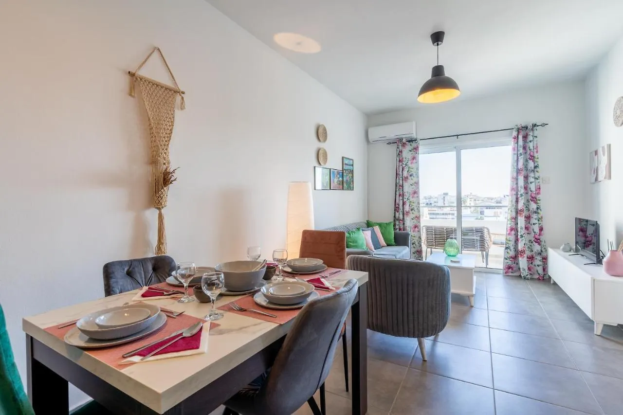 Emerald'S 2-Bedroom Apartment In Larnaca
