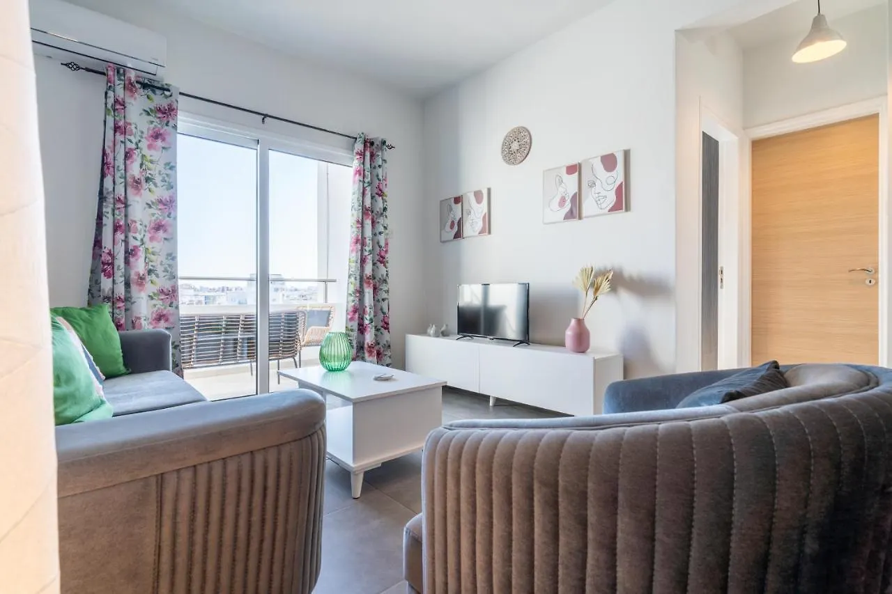 Emerald'S 2-Bedroom Apartment In Larnaca