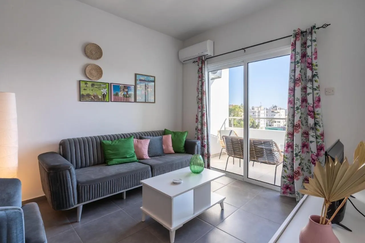 Emerald'S 2-Bedroom Apartment In Larnaca