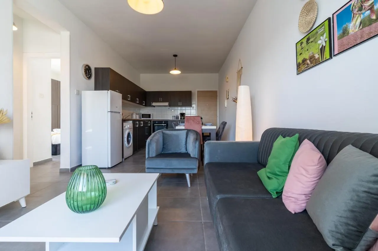 Emerald'S 2-Bedroom Apartment In Larnaca
