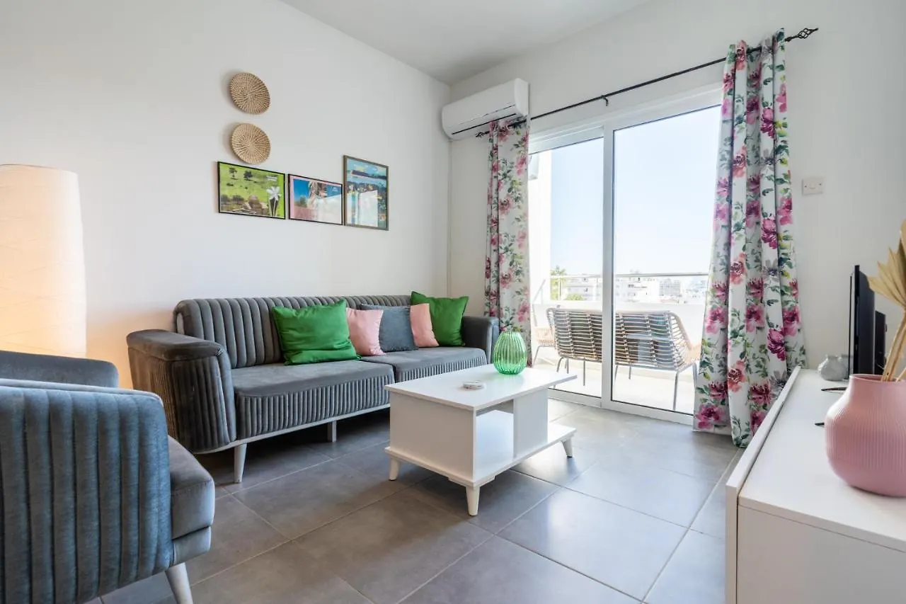 Emerald'S 2-Bedroom Apartment In Larnaca
