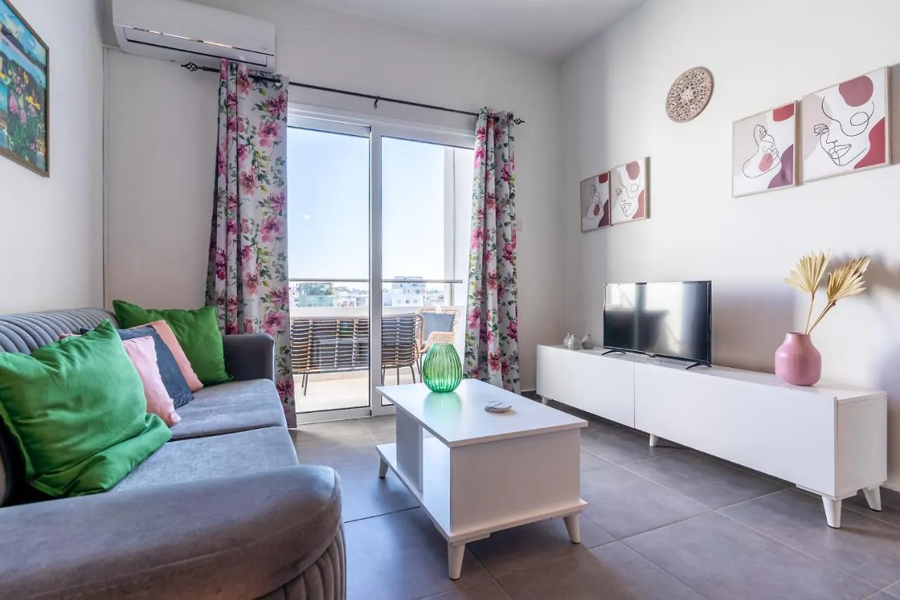 Emerald'S 2-Bedroom Apartment In Larnaca