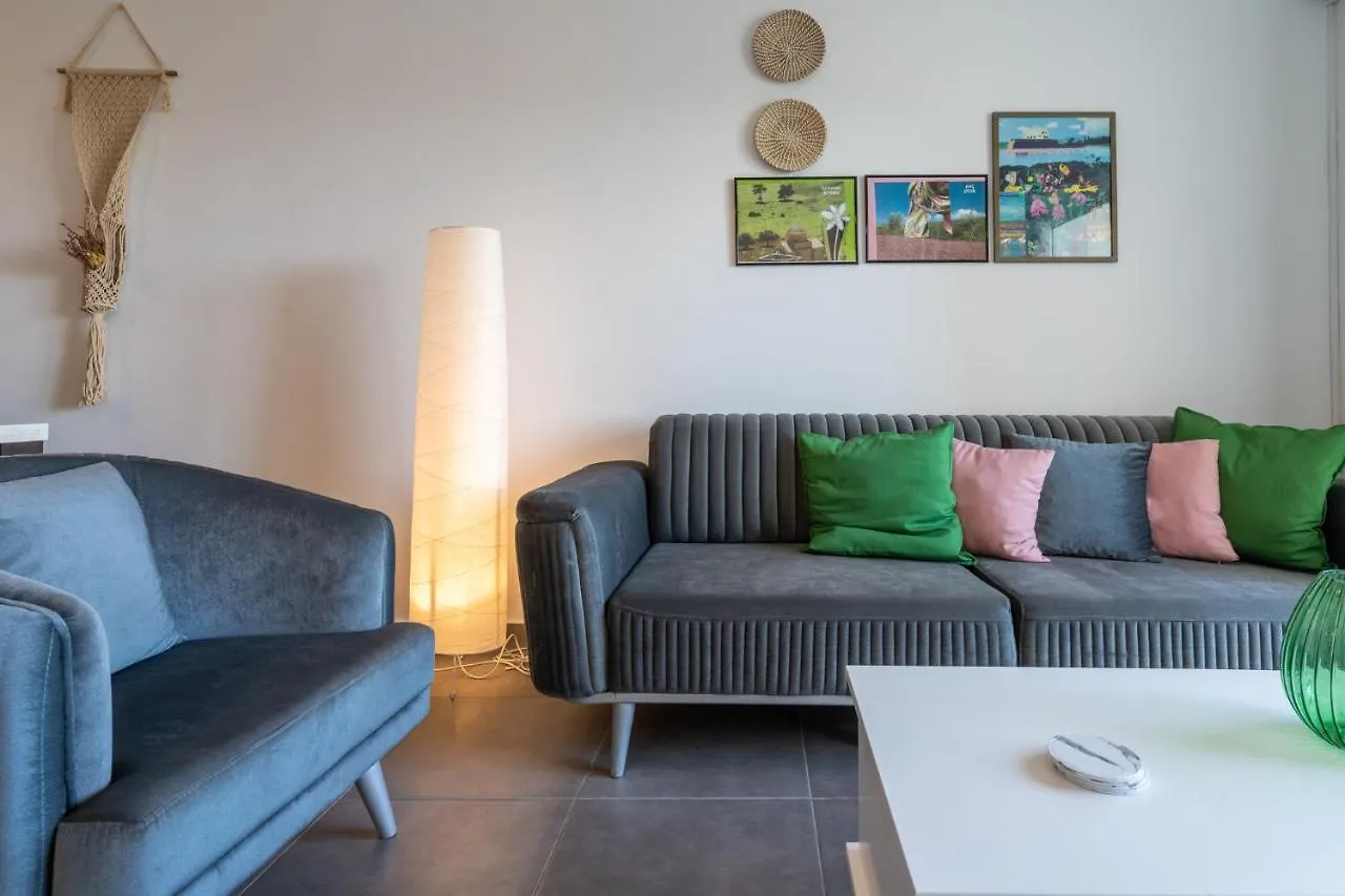 Emerald'S 2-Bedroom Apartment In Larnaca Cyprus