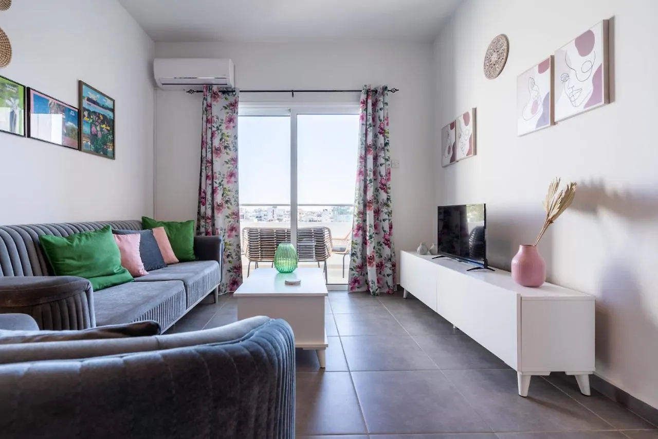 Emerald'S 2-Bedroom Apartment In Larnaca
