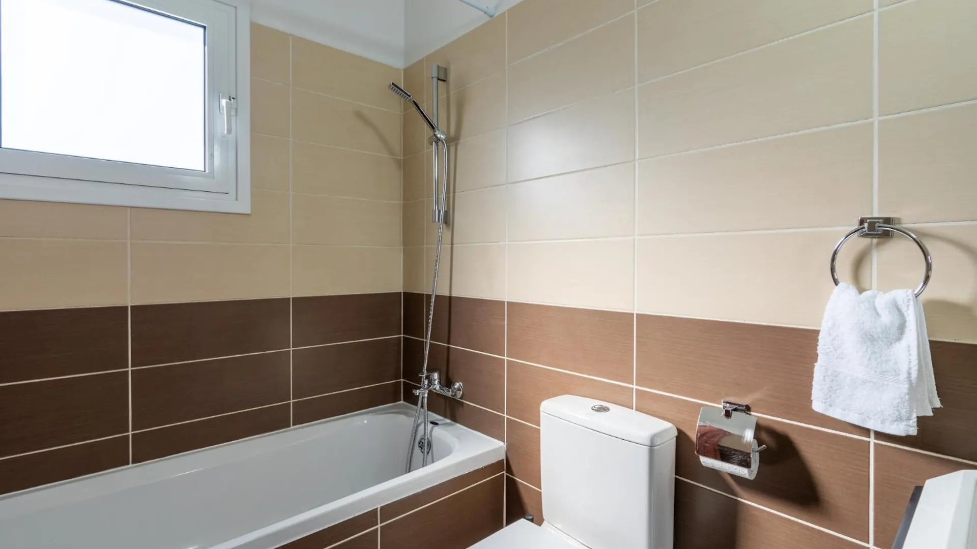 Emerald'S 2-Bedroom Apartment In Larnaca